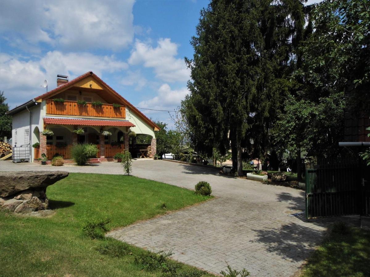 Péteri Dézsás Vendégház Sajoszentpeter Extérieur photo